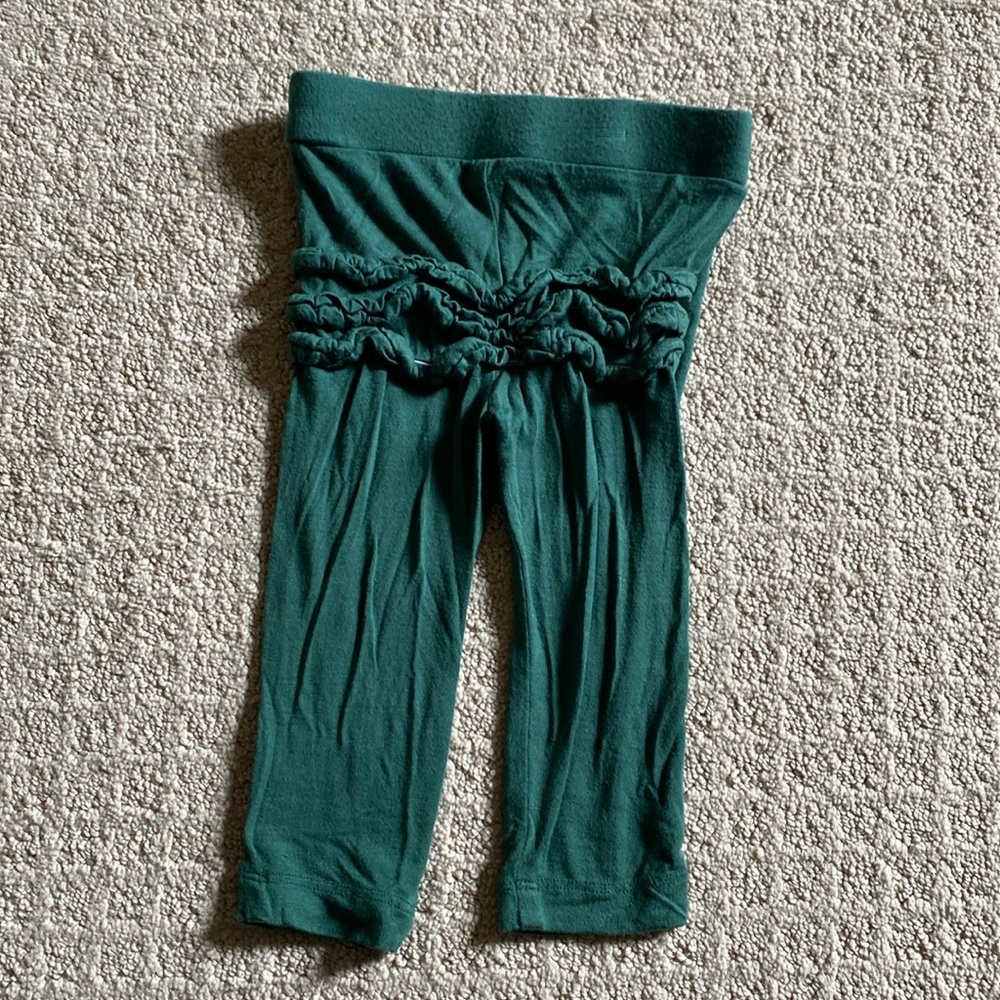 Kate Quinn ruffle butt bamboo leggings 12-18 months